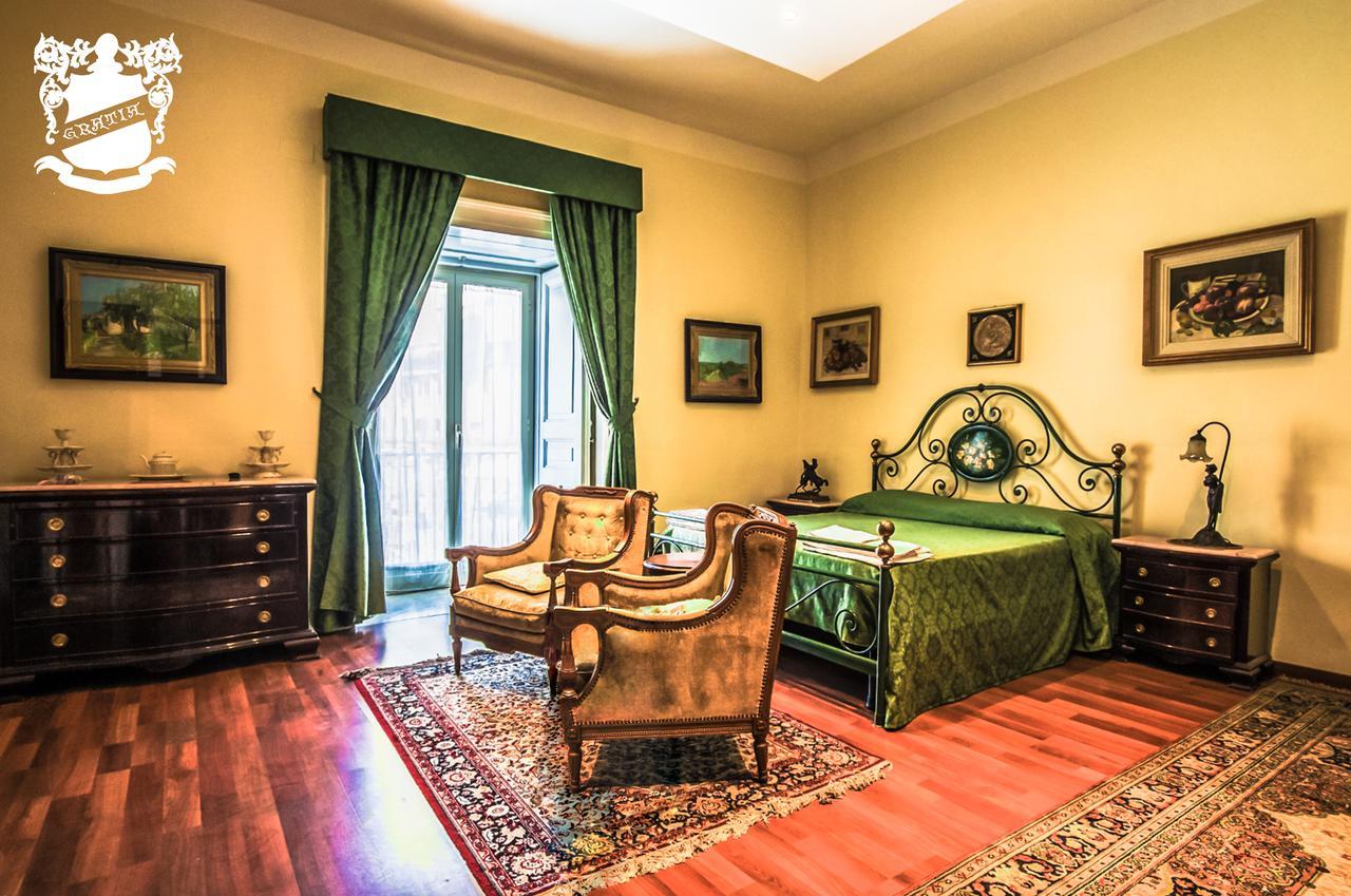 B&B Graziani Relais Napoli Bagian luar foto