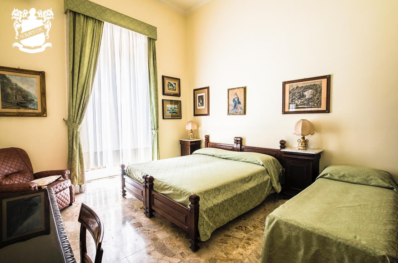 B&B Graziani Relais Napoli Bagian luar foto