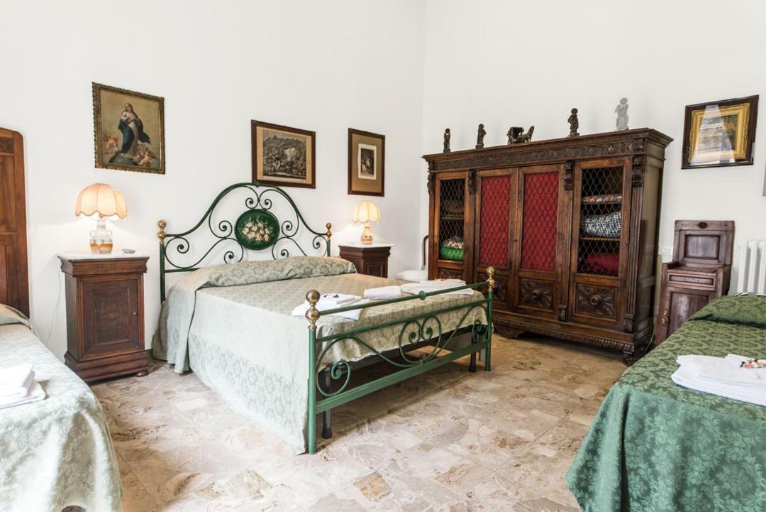 B&B Graziani Relais Napoli Bagian luar foto