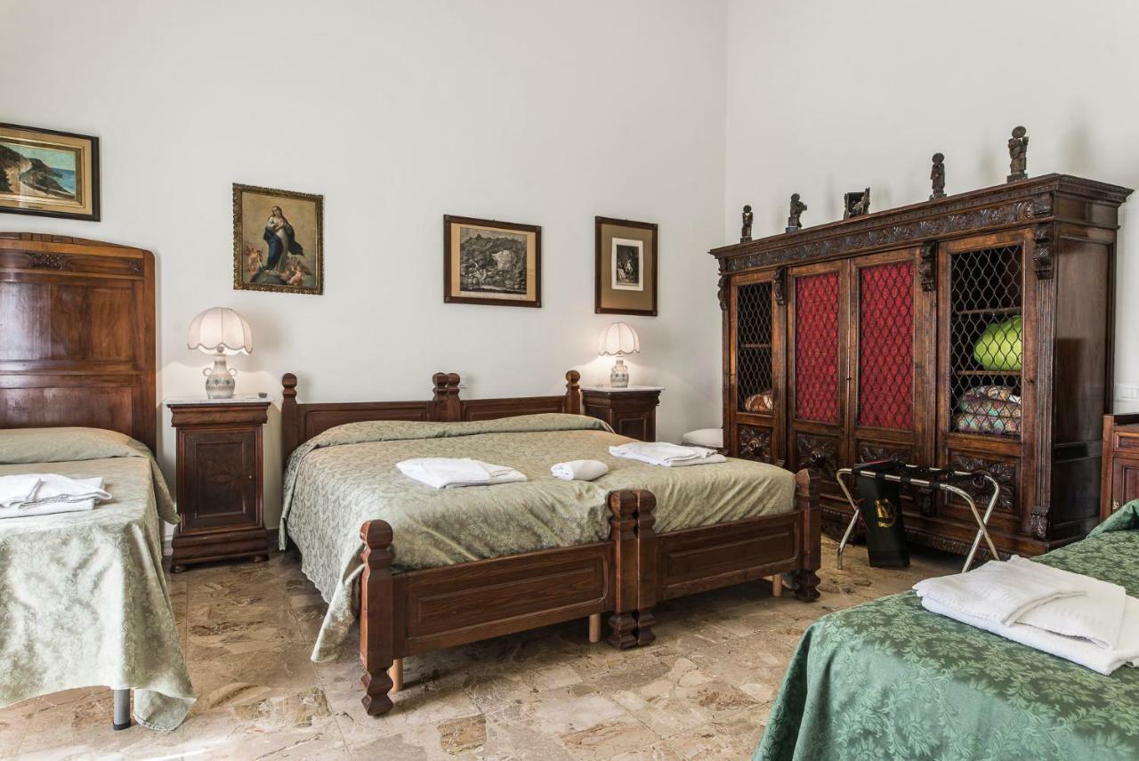 B&B Graziani Relais Napoli Bagian luar foto