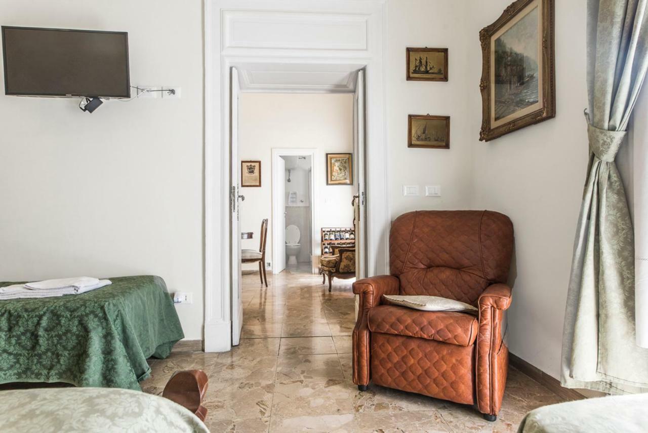 B&B Graziani Relais Napoli Bagian luar foto